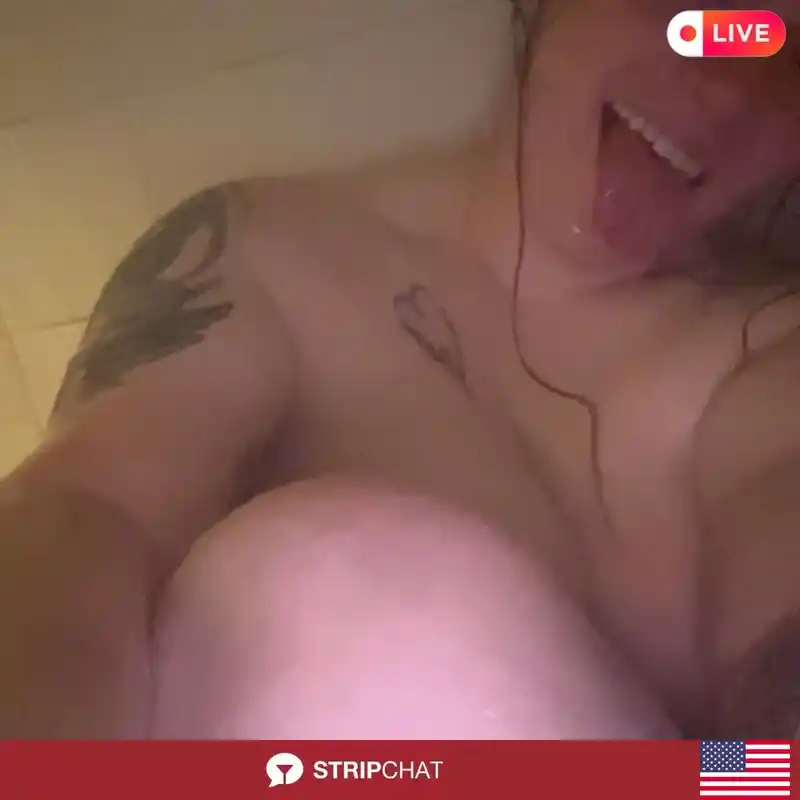 browneyesthickthighs